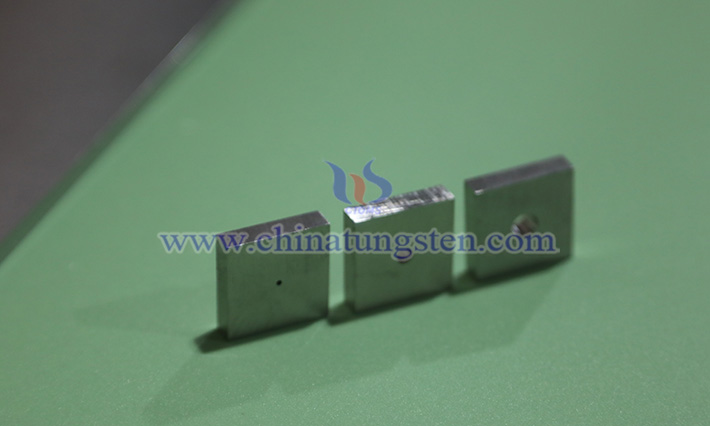 中鎢在線(xiàn)鎢合金準(zhǔn)直器圖片